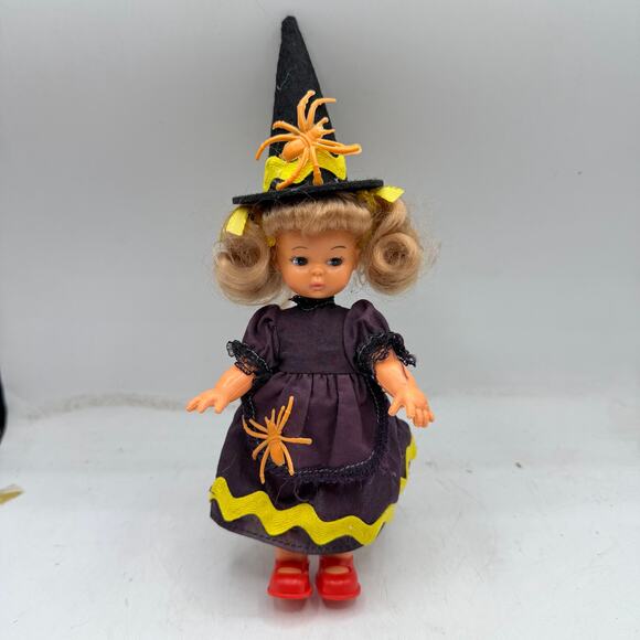 Vintage Halloween Witch Doll - Kitschy Cute Spoopy Made in Hong Kong - Picture 4 of 4
